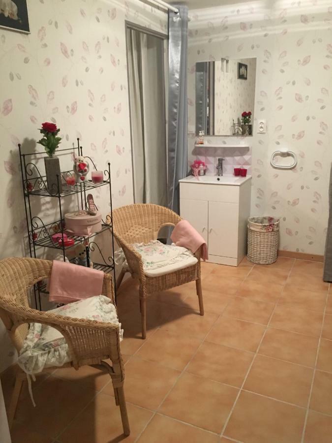 Maison Des Vignes Caylus Екстер'єр фото