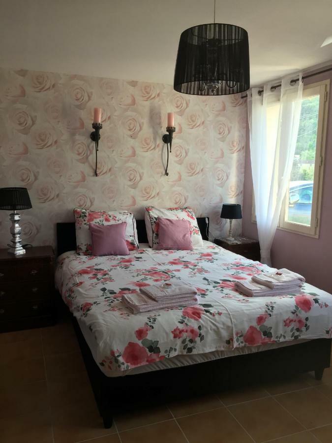 Maison Des Vignes Caylus Екстер'єр фото